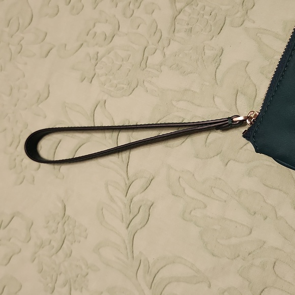 Kate Spade New York Chelsea Medium Wristlet Pouch in Dark Green - Picture 3 of 8